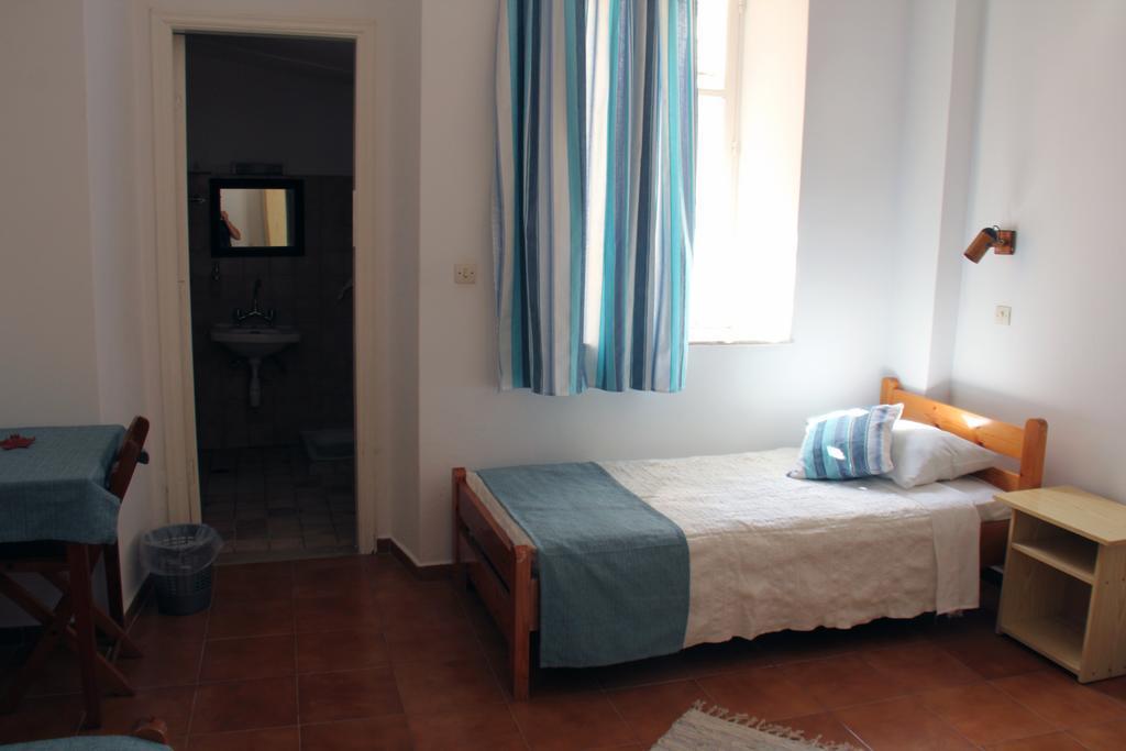Medieval Rose Guest House Rhodes City Room photo